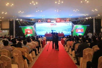 Khoảng 200 đại biểu của hai nước Việt Nam và Campuchia dự hội nghị.