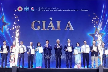 Lễ trao Giải Báo chí Quốc gia lần thứ XVIII-2023 vừa diễn ra vào tối 21/6.