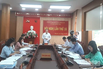 Đồng chí Võ Văn Quỳnh, Chủ nhiệm Ủy ban Kiểm tra Tỉnh ủy Quảng Ngãi chủ trì kỳ họp thứ 16.