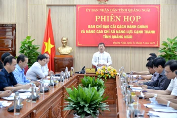 Chủ tịch Ủy ban nhân dân tỉnh Quảng Ngãi Đặng Văn Minh phát biểu chỉ đạo tại phiên họp.