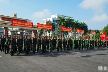 Lực lượng vũ trang tỉnh Quảng Ngãi ra quân huấn luyện năm 2024.