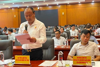 Đại diện Hội Doanh nhân trẻ tỉnh Cao Bằng phát biểu ý kiến tại hội nghị.