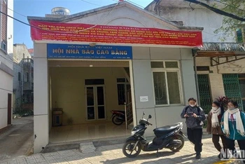 Đấu giá chuyển nhượng quyền sử dụng đất trụ sở Hội Nhà báo tỉnh Cao Bằng, nằm trong kế hoạch thu ngân sách năm 2023, hiện đang triển khai thực hiện.