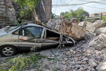Thiệt hại tại Vigan, Philippines, sau trận động đất ngày 27/7. (Ảnh: Reuters)