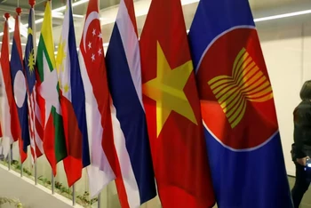 Cờ của ASEAN và các quốc gia thành viên. (Ảnh: Reuters)