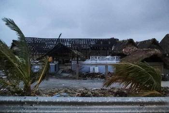 Tòa nhà bị bão Fiona tàn phá, ngày 19/9. (Ảnh: Reuters)
