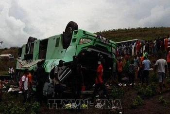 Lật xe tải khiến hơn 30 người thiệt mạng ở Cộng hòa Dân chủ Congo