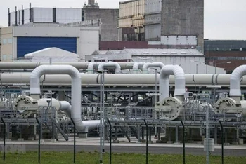 Đường ống dẫn khí đốt thuộc Dự án Dòng chảy phương Bắc 2 ở Lubmin, Đức. (Ảnh: AFP/TTXVN)