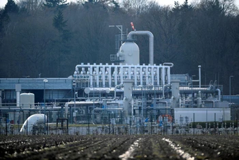 Kho khí đốt tự nhiên Astora, kho chứa khí đốt tự nhiên lớn nhất ở Tây Âu, được chụp ở Rehden, Đức, ngày 16/3/2022. (Ảnh: Reuters)