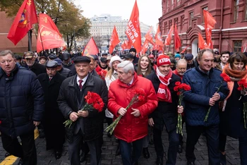 Kỷ niệm 105 năm Cách mạng Tháng Mười tại Nga