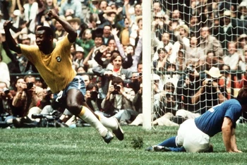 [Ảnh] Sự nghiệp rực rỡ của Vua bóng đá Pelé
