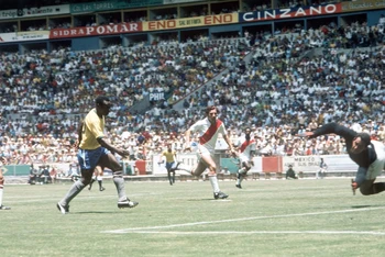 [Video] Năm bàn thắng đỉnh cao trong sự nghiệp của Pelé