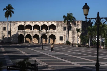 Thủ đô Santo Domingo trong thời gian Covid-19 bùng phát tháng 3/2020. (Ảnh: Reuters)