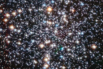Cụm sao Messier 4, nơi kính Hubble phát hiện hố đen mới. (Nguồn: Live Science)