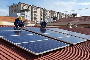 Tại sao chưa ưu tiên phát triển điện mặt trời mái nhà khu công nghiệp?