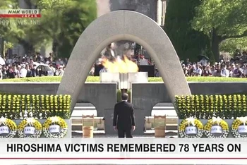 Đài truyền hình NHK đưa tin về lễ tưởng niệm 78 năm ngày Mỹ ném bom nguyên tử xuống Hiroshima.