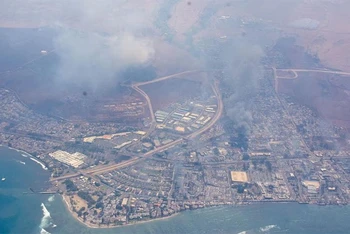 Đám cháy trên đảo Maui, Hawaii, nhìn từ trên không, ngày 9/8/2023. (Ảnh: Reuters)