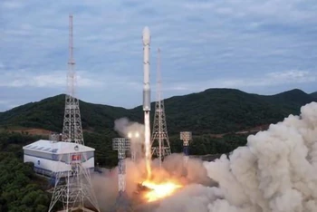 Triều Tiên xác nhận nỗ lực phóng vệ tinh do thám thứ hai kết thúc thất bại