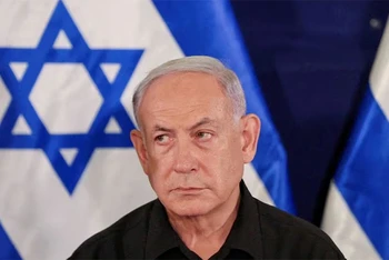 Thủ tướng Israel Benjamin Netanyahu trong cuộc họp báo tại căn cứ quân sự Kirya, tại Tel Aviv, ngày 28/10/2023. (Ảnh: Reuters)