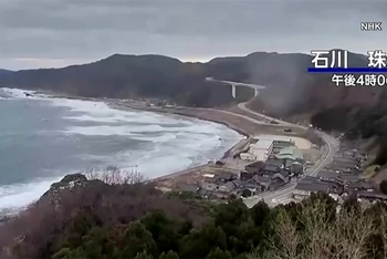 [Video] Khoảnh khắc động đất làm rung chuyển miền trung Nhật Bản