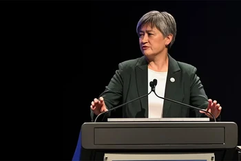 Bộ trưởng Ngoại giao Australia Penny Wong phát biểu trong Diễn đàn hợp tác hàng hải của Hội nghị cấp cao đặc biệt ASEAN-Australia, tại Melbourne, Australia ngày 4/3/2024. (Ảnh: REUTERS)