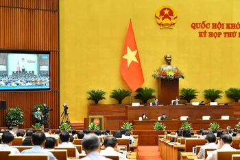 Quang cảnh một phiên thảo luận ở hội trường tại Kỳ họp thứ 7, Quốc hội khóa XV. (Ảnh: THỦY NGUYÊN)