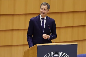 Thủ tướng Bỉ Alexander De Croo phát biểu tại Brussels, Bỉ, ngày 1/10/2020. (Ảnh: Reuters)