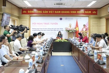 Quang cảnh Hội nghị trực tuyến hưởng ứng Tuần lễ tiêm chủng thế giới năm 2024 và phát động chiến dịch tiêm vaccine sởi.