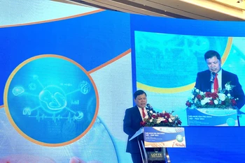 PGS, TS Trần Danh Cường, Giám đốc Bệnh viện Phụ sản Trung ương phát biểu tại Hội nghị.