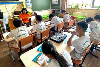 Một lớp học tiếng Việt ở Trung tâm mầm non thần đồng Á-Âu tại thủ đô Moscow, Liên bang Nga. (Ảnh Anh Tú)