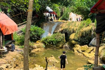 Một góc bãi tắm Bản Sầm, thị trấn Hòa Thuận, huyện Quảng Hòa, tỉnh Cao Bằng, nơi xảy ra vụ đuối nước