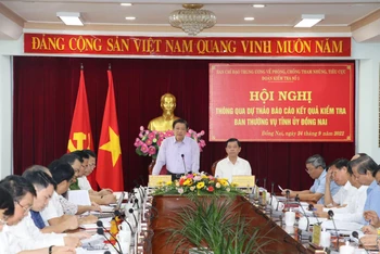 Đồng chí Phan Đình Trạc phát biểu kết luận hội nghị.