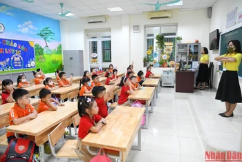 Trong lớp học tại Trường tiểu học Tràng An (quận Hoàn Kiếm, Hà Nội) (Ảnh: THÀNH ĐẠT)