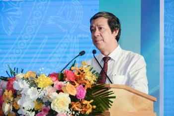 Bộ trưởng Giáo dục và Đào tạo Nguyễn Kim Sơn phát biểu tại Hội nghị tổng kết năm học của Hà Nội, ngày 16/8