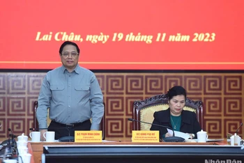 Thủ tướng Phạm Minh Chính chủ trì buổi làm việc với Ban Thường vụ Tỉnh uỷ Lai Châu. (Ảnh: TRẦN HẢI)