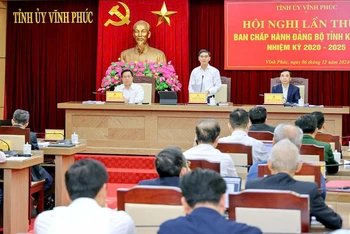 Hội nghị Ban Chấp hành Đảng bộ tỉnh Vĩnh Phúc bàn về tinh gọn bộ máy.