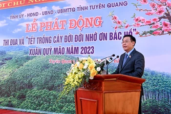 Chủ tịch Quốc hội Vương Đình Huệ phát biểu tại Lễ phát động Tết trồng cây. (Ảnh: Duy Linh).