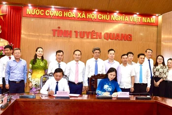 Ký kết Chương trình hợp tác 2 tỉnh Tuyên Quang-Bình Thuận.