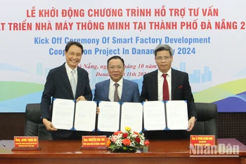 Kí kết hỗ trợ tư vấn phát triển nhà máy thông minh