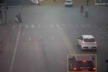 Camera an ninh ghi lại hình ảnh phương tiện vi phạm giao thông tại thành phố Bắc Giang.