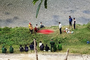Lực lượng chức năng huyện Bát Xát tìm thấy 1 nạn nhân bị mất tích trên sông Hồng ở Lào Cai. (Ảnh: TL)