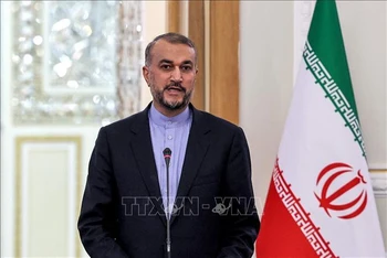 Ngoại trưởng Iran Hossein Amir-Abdollahian phát biểu tại cuộc họp báo ở Tehran. (Ảnh tư liệu: AFP/TTXVN)