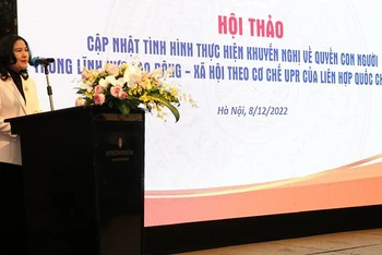 Thứ trưởng Lao động-Thương binh và Xã hội Nguyễn Thị Hà phát biểu tại hội thảo.