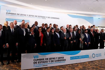 Các nhà lãnh đạo của các quốc gia Mỹ Latin và Caribe tại Hội nghị cấp cao Tổ chức các quốc gia Mỹ Latin và Caribe (CELAC) lần thứ 7 tại Buenos Aires, Argentina, ngày 24/1/2023. (Ảnh: Reuters)