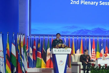 Đại tướng Phan Văn Giang phát biểu tại phiên toàn thể thứ 2 của Diễn đàn Hương Sơn Bắc Kinh lần thứ 10. (Ảnh: Mod.gov.vn)