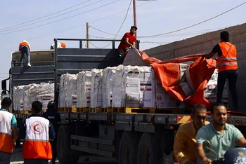 Hàng viện trợ để gửi tới cho người dân ở Dải Gaza. (Ảnh: news.un.org)