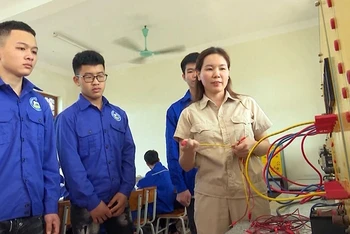 Đào tạo nghề tại Trường cao đẳng Than khoáng sản Việt Nam, tỉnh Thái Nguyên. (Ảnh: TRỌNG BÌNH)