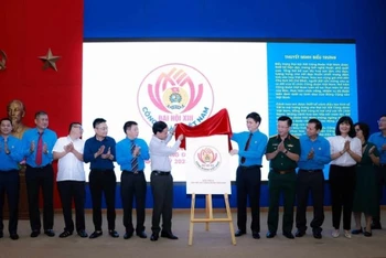 Tổng kết, trao giải thưởng Cuộc thi sáng tác biểu trưng Đại hội Công đoàn Việt Nam lần thứ XIII.