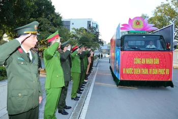 Công an tỉnh Thanh Hóa tổ chức ra quân bảo đảm an ninh, trật tự.