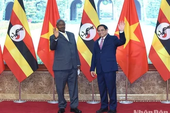 Thủ tướng Phạm Minh Chính và Tổng thống nước Cộng hòa Uganda Yoweri Kaguta Museveni.